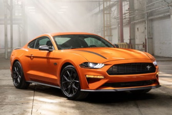 Ford_Mustang_S550_GT_2019